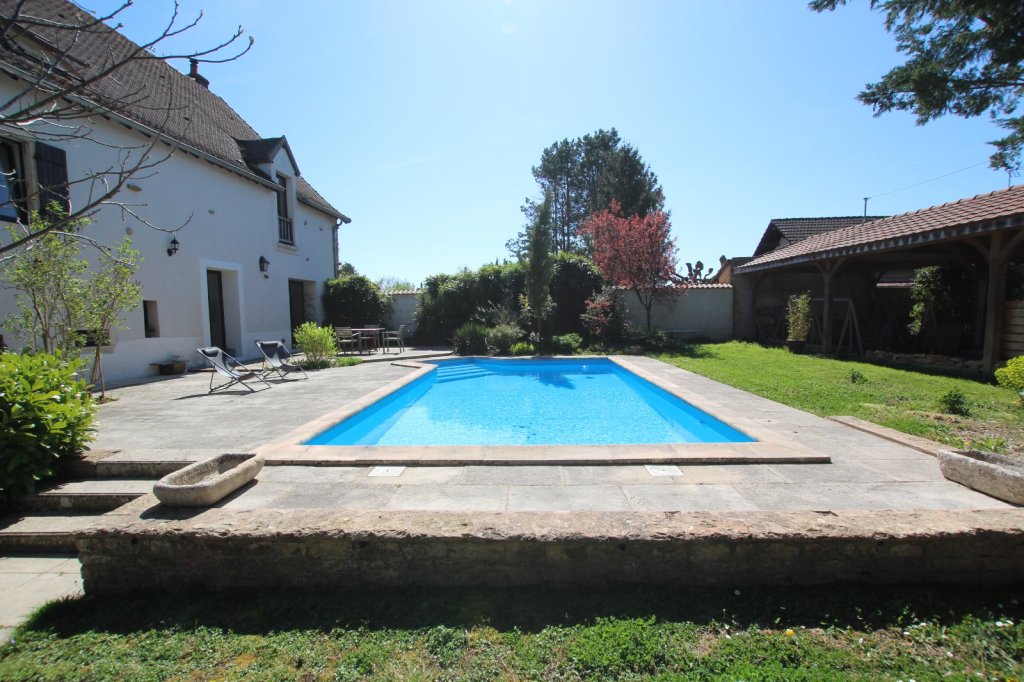 PROPRIETE - LA CHAPELLE DE BRAGNY - 116 m2 - VENDU