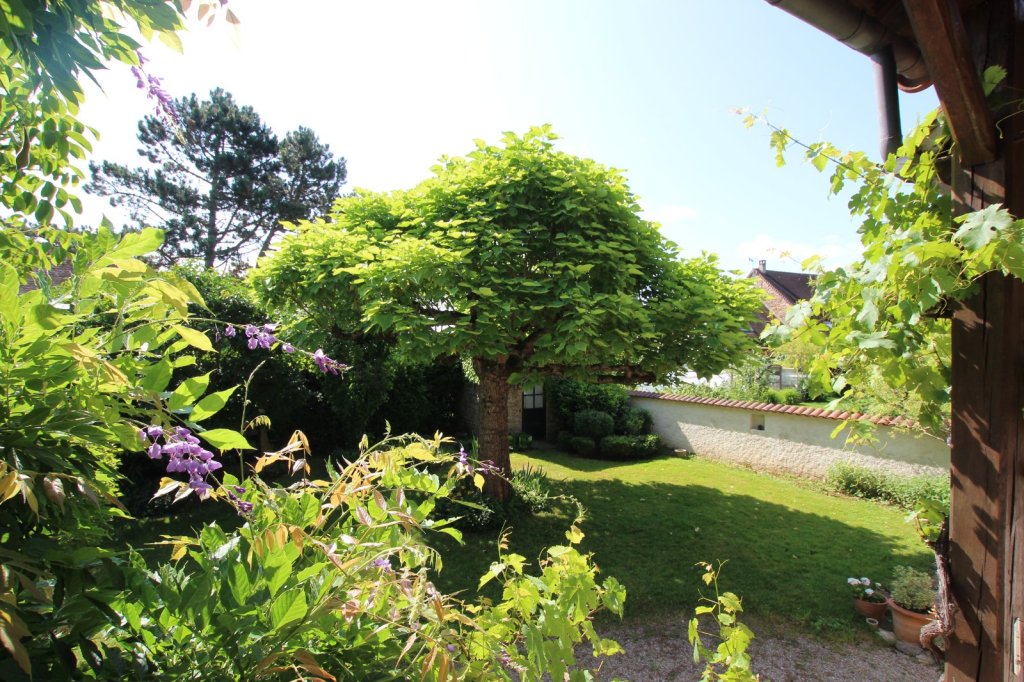PROPRIETE - LA CHAPELLE DE BRAGNY - 116 m2 - VENDU