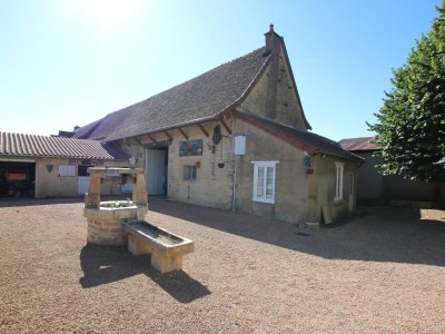 PROPRIETE A VENDRE - SENNECEY LE GRAND - 107 m2 - 398000€