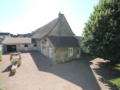 PROPRIETE A VENDRE - SENNECEY LE GRAND - 107 m2 - 398000€