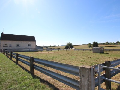 PROPRIETE A VENDRE - SENNECEY LE GRAND - 107 m2 - 398000€