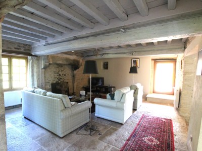 PROPRIETE A VENDRE - SENNECEY LE GRAND - 263 m2 - 529000€
