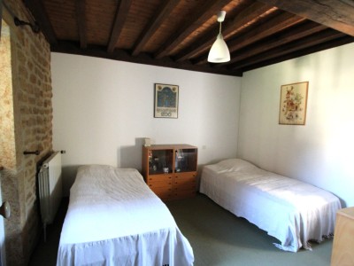 PROPRIETE A VENDRE - SENNECEY LE GRAND - 263 m2 - 529000€