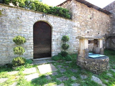 PROPRIETE A VENDRE - SENNECEY LE GRAND - 188 m2 - 329�000�&euro;