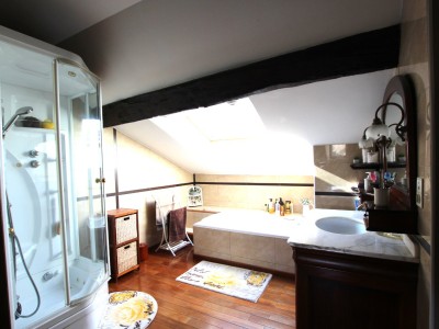 PROPRIETE A VENDRE - SENNECEY LE GRAND - 188 m2 - 329�000�&euro;