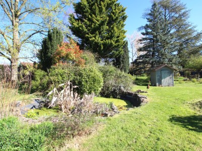 PROPRIETE A VENDRE - SENNECEY LE GRAND - 263 m2 - 499 000 €