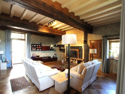 PROPRIETE A VENDRE - SENNECEY LE GRAND - 263 m2 - 499 000 €