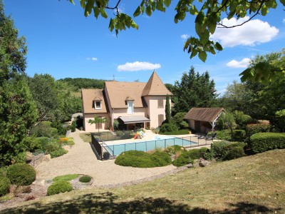 MAISON D ARCHITECTE AVEC PISCINE POOL HOUSE  PARC A VENDRE - ST GENGOUX LE NATIONAL - 201 m2 - 599000 €