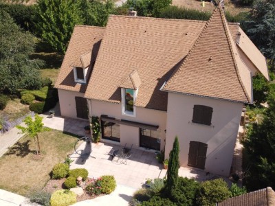 MAISON D ARCHITECTE AVEC PISCINE POOL HOUSE  PARC A VENDRE - ST GENGOUX LE NATIONAL - 201 m2 - 632000 €