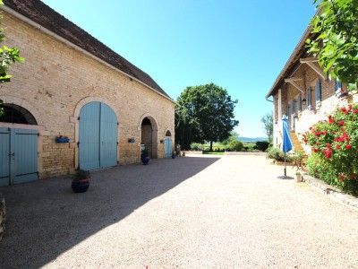 PROPRIETE A VENDRE - ST GENGOUX LE NATIONAL - 190 m2 - 398000€