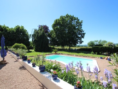 PROPRIETE A VENDRE - ST GENGOUX LE NATIONAL - 190 m2 - 398000€