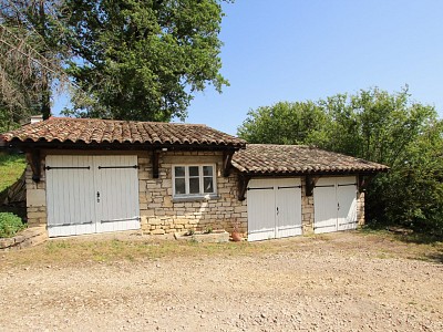PROPRIETE A VENDRE - TOURNUS - 271 m2 - 250000 €