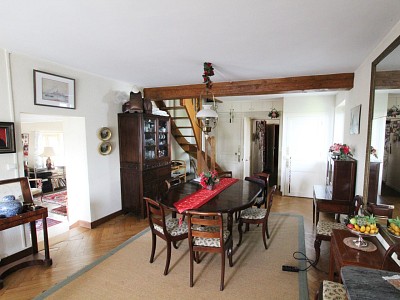 PROPRIETE A VENDRE - TOURNUS - 271 m2 - 250000 €