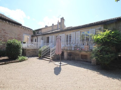 PROPRIETE A VENDRE - TOURNUS - 344 m2 - 960000 €