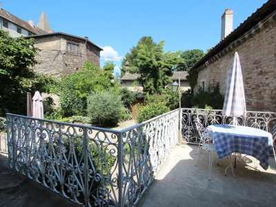 PROPRIETE A VENDRE - TOURNUS - 344 m2 - 960000 €