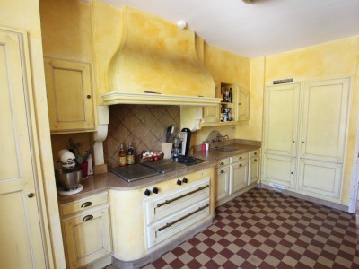 PROPRIETE A VENDRE - TOURNUS - 344 m2 - 960000 €