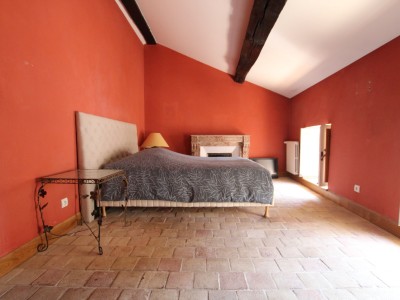 PROPRIETE A VENDRE - TOURNUS - 344 m2 - 960000 €