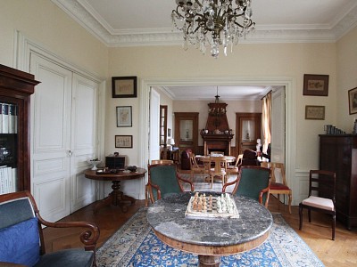PROPRIETE A VENDRE - TOURNUS - 267 m2 - 665000 €