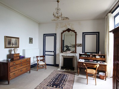 PROPRIETE A VENDRE - TOURNUS - 267 m2 - 665000 €