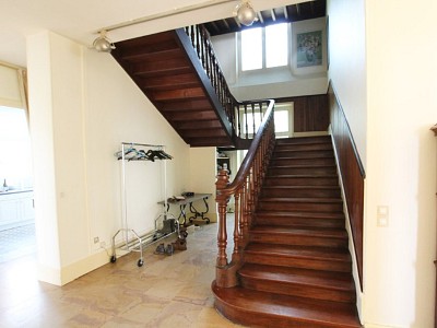 PROPRIETE A VENDRE - TOURNUS - 418 m2 - 990000 €