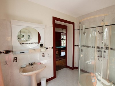 PROPRIETE A VENDRE - TOURNUS - 418 m2 - 990000 €