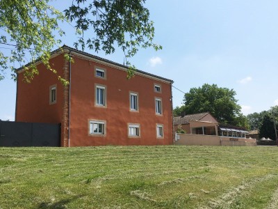 PROPRIETE A VENDRE - TOURNUS - 627 m2 - 1278000 €