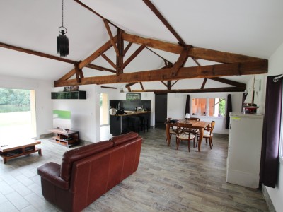 PROPRIETE A VENDRE - TOURNUS - 627 m2 - 1278000 €