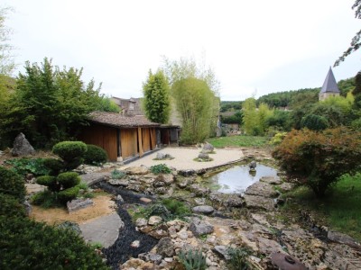 PROPRIETE A VENDRE - TOURNUS - 510 m2 - 960000 €