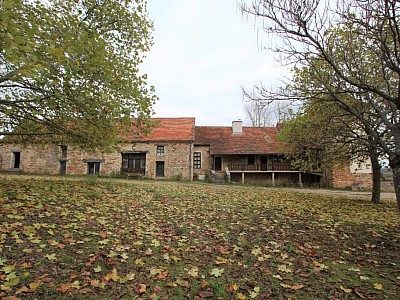 BTISSE - ETRIGNY - 232 m2 - VENDU