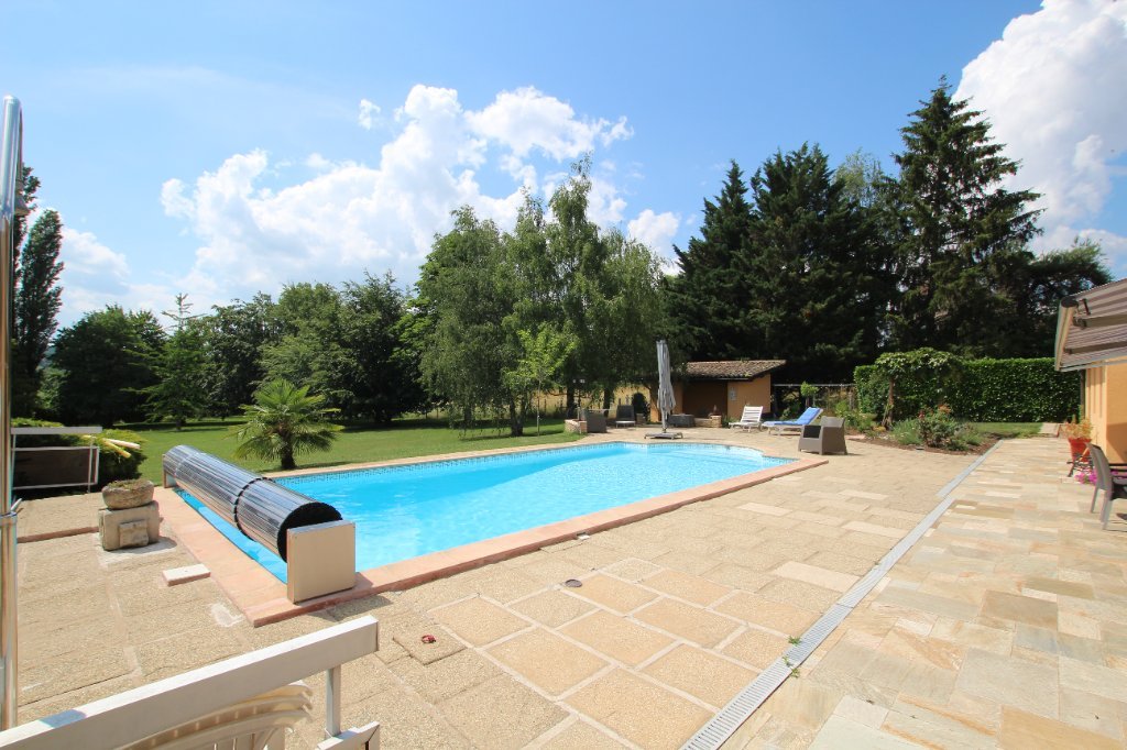 PROPRIETE - PRETY - 155 m2 - VENDU