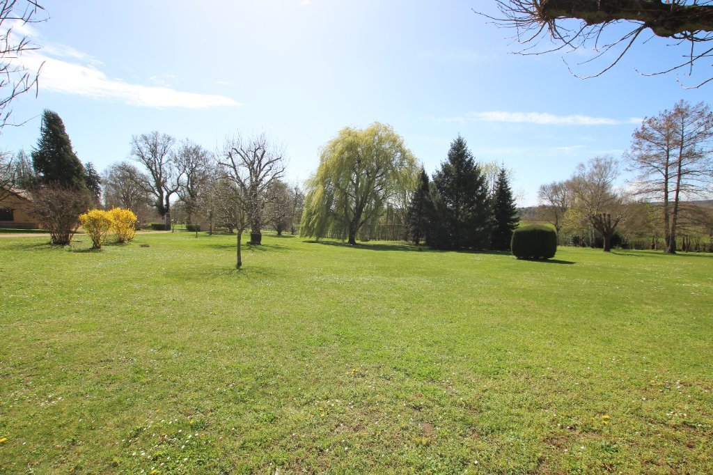 PROPRIETE - PRETY - 155 m2 - VENDU