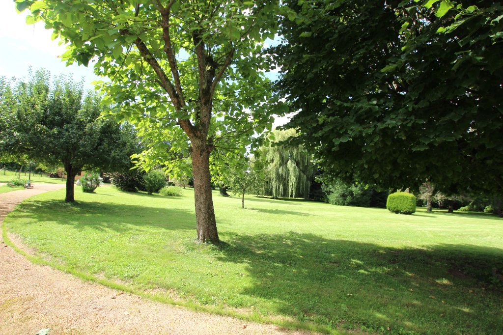 PROPRIETE - PRETY - 155 m2 - VENDU