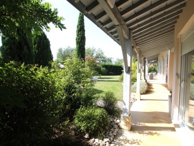 PROPRIETE A VENDRE - TOURNUS - 407 m2 - 1250000€