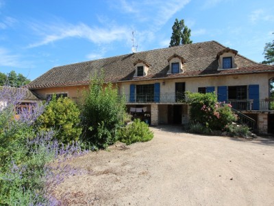 PROPRIETE A VENDRE - TOURNUS - 224 m2 - 425000€