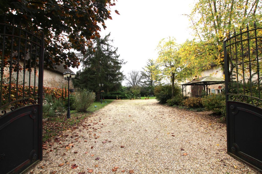 PROPRIETE - SIMANDRE - 215 m2 - VENDU