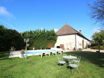 PROPRIETE A VENDRE - TOURNUS - 215 m2 - 399000€