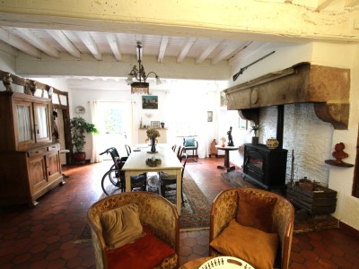 PROPRIETE A VENDRE - TOURNUS - 215 m2 - 399000€