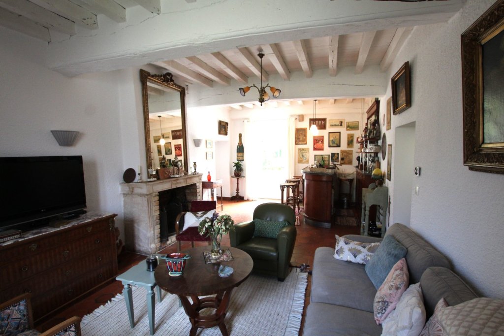 PROPRIETE - SIMANDRE - 215 m2 - VENDU