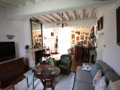 PROPRIETE A VENDRE - TOURNUS - 215 m2 - 399000€