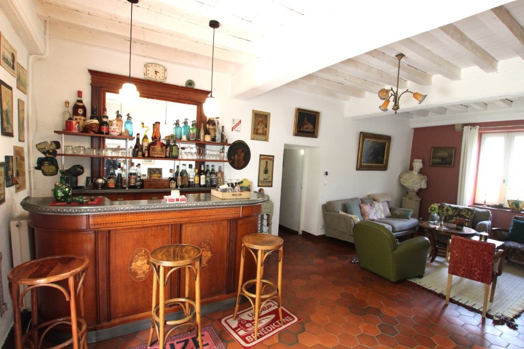 PROPRIETE - SIMANDRE - 215 m2 - VENDU