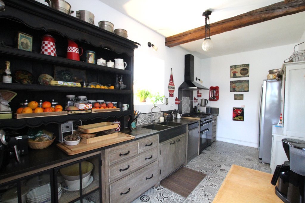 PROPRIETE - SIMANDRE - 215 m2 - VENDU