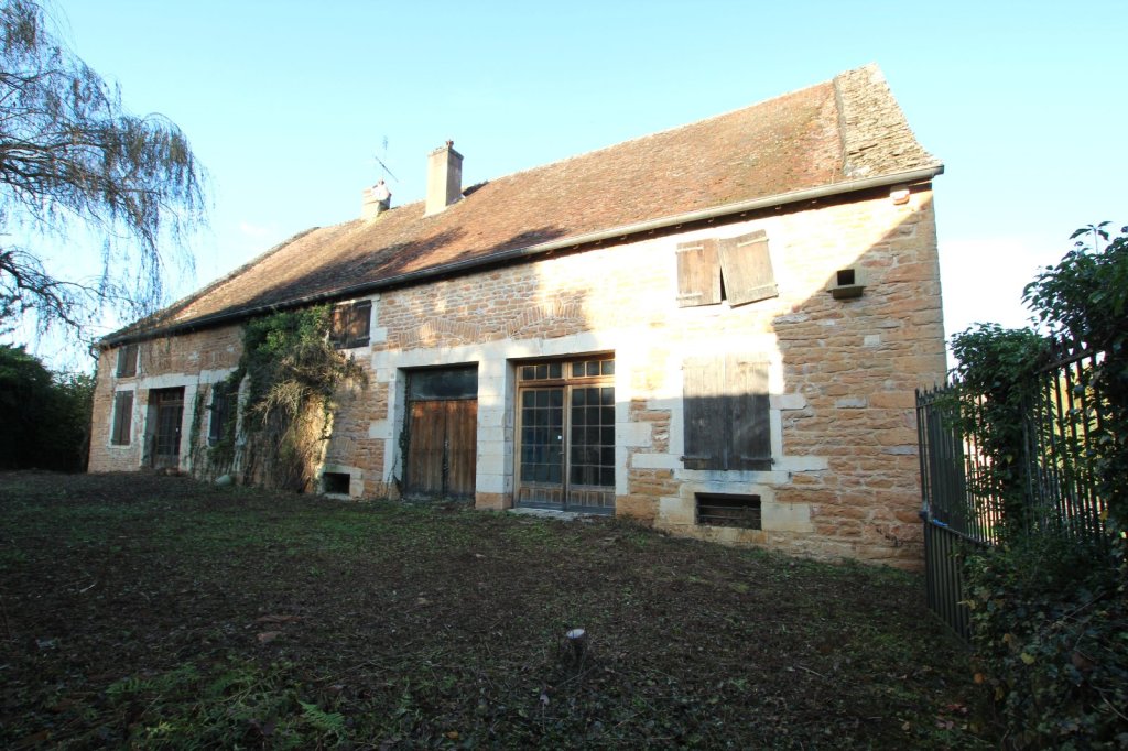 PROPRIETE - ETRIGNY - 340 m2 - VENDU