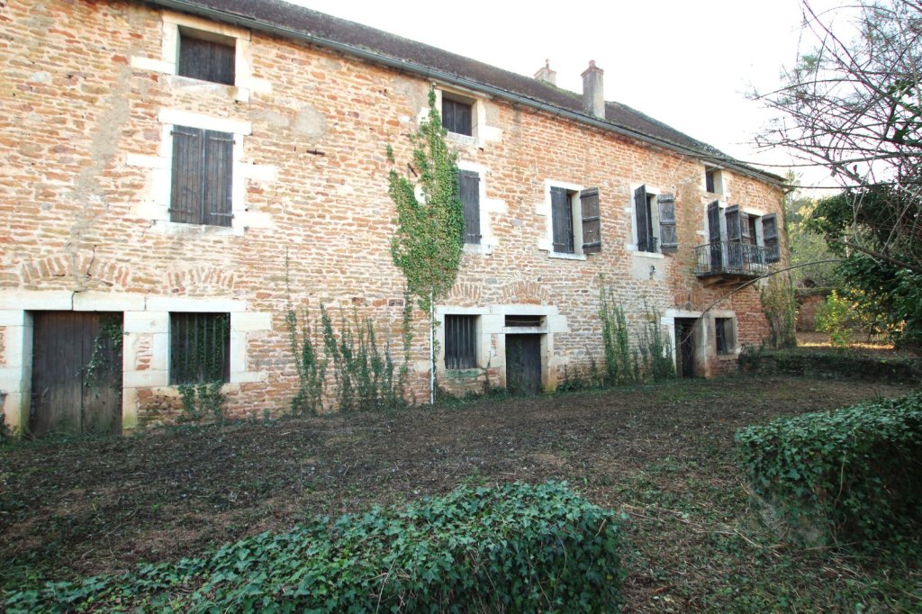 PROPRIETE - ETRIGNY - 340 m2 - VENDU
