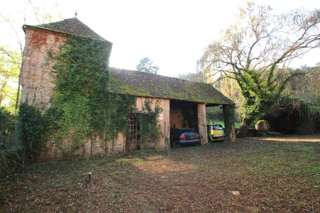 PROPRIETE - ETRIGNY - 340 m2 - VENDU