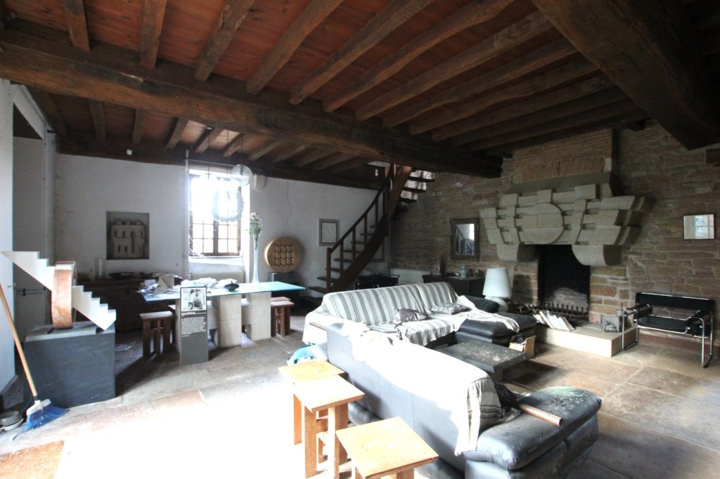 PROPRIETE - ETRIGNY - 340 m2 - VENDU