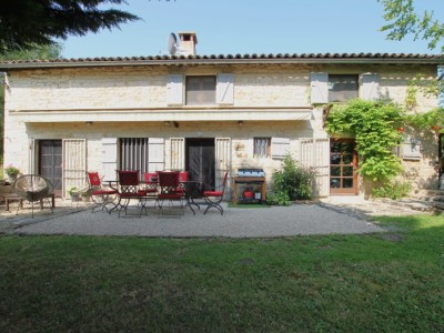 PROPRIETE A VENDRE - TOURNUS - 99 m2 - 299000€