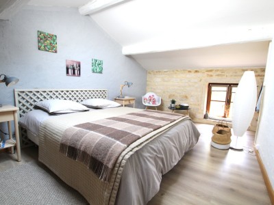 PROPRIETE A VENDRE - TOURNUS - 99 m2 - 299000€