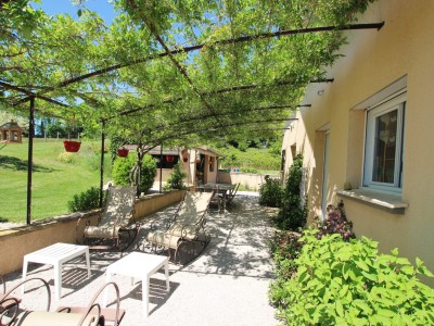 PROPRIETE A VENDRE - TOURNUS - 283 m2 - 585000€