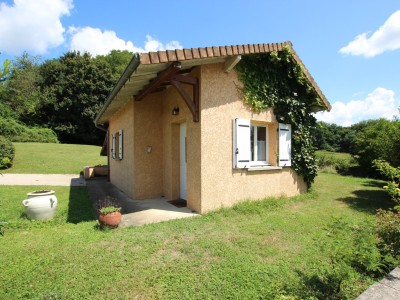 PROPRIETE A VENDRE - TOURNUS - 283 m2 - 585000€