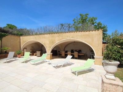 PROPRIETE A VENDRE - TOURNUS - 255 m2 - 900�000�&euro;